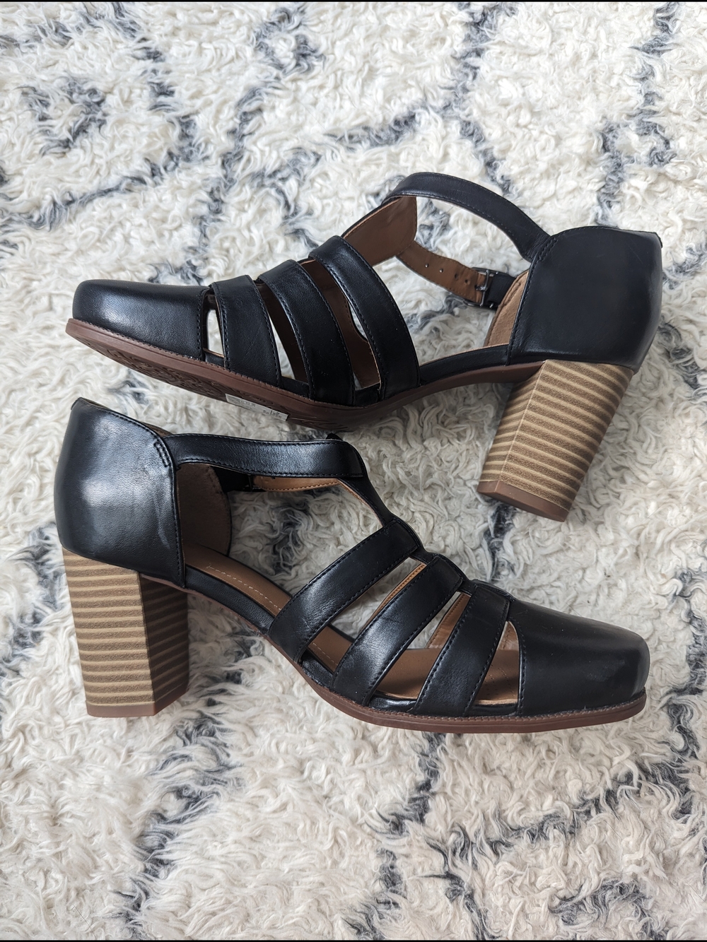 Clarks Artisan Black Strappy Leather High Heels - Picture 4 of 10